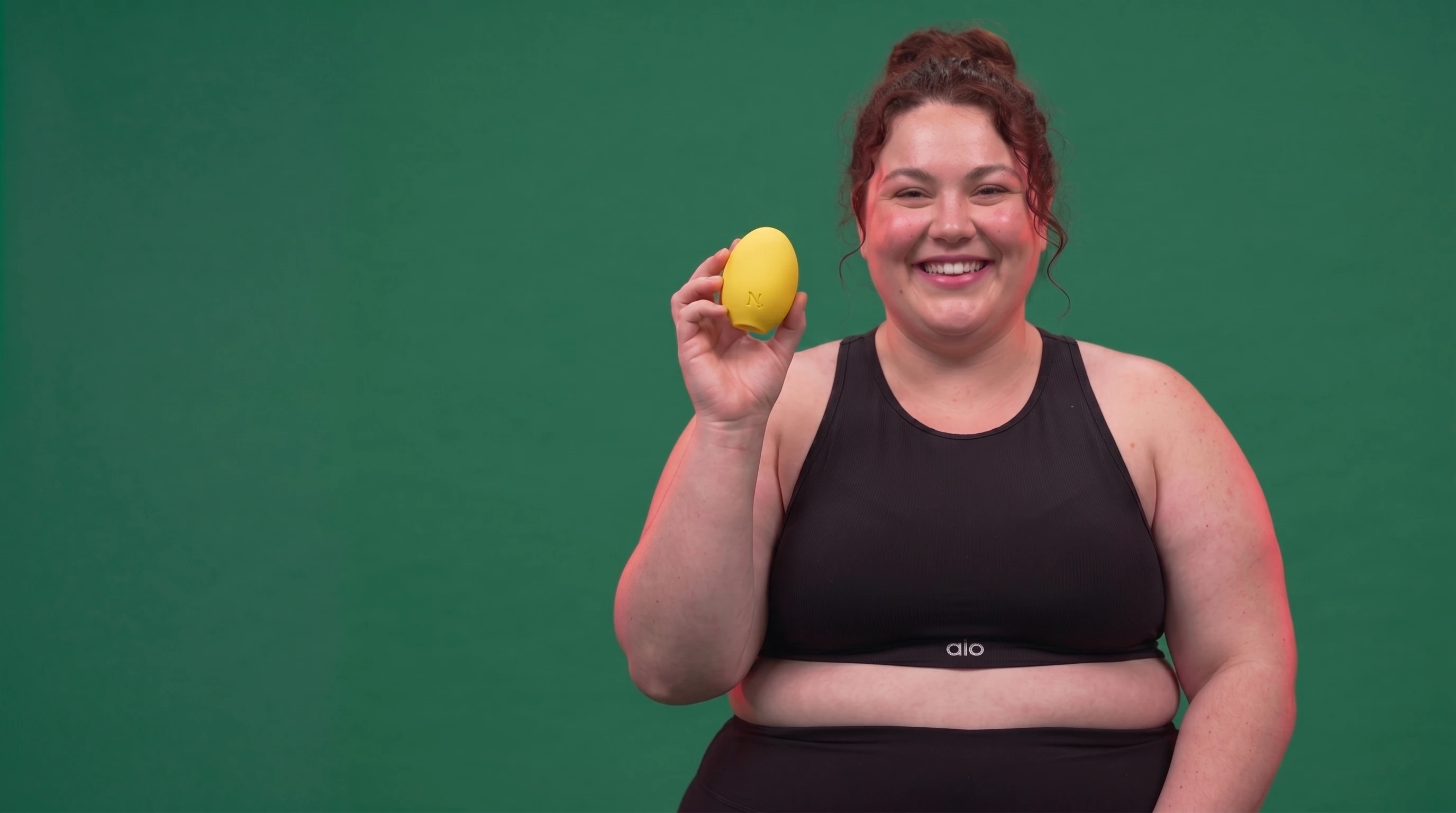 Lemon Vibrator clitoral vibrator lifestyle background